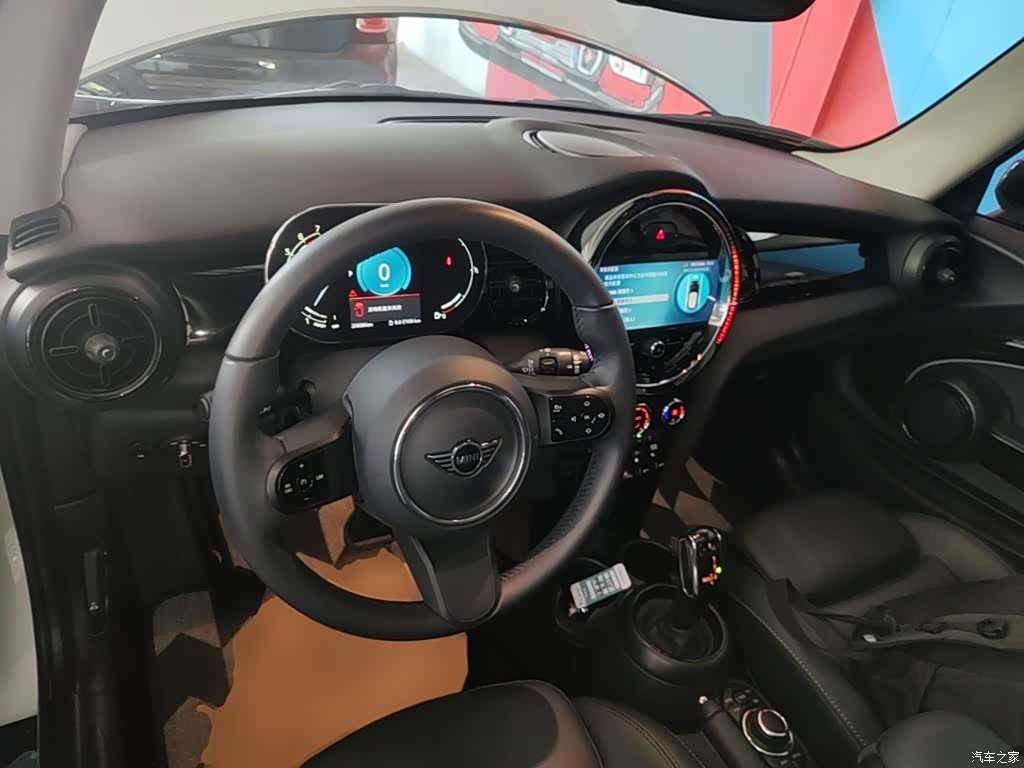 Mini Cooper, 2023 10