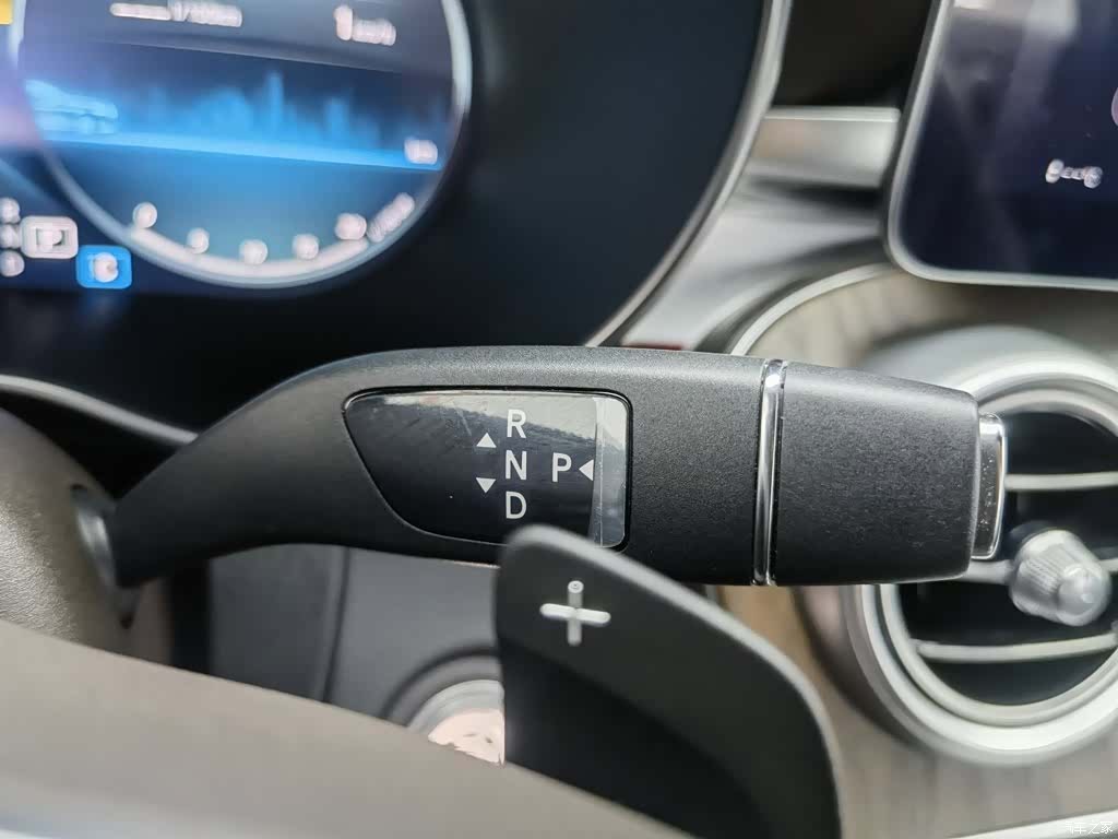 Mercedes-Benz GLC, 2023 13