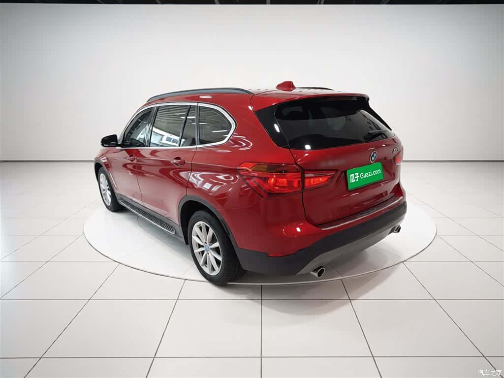 BMW X1, 2019 все фото