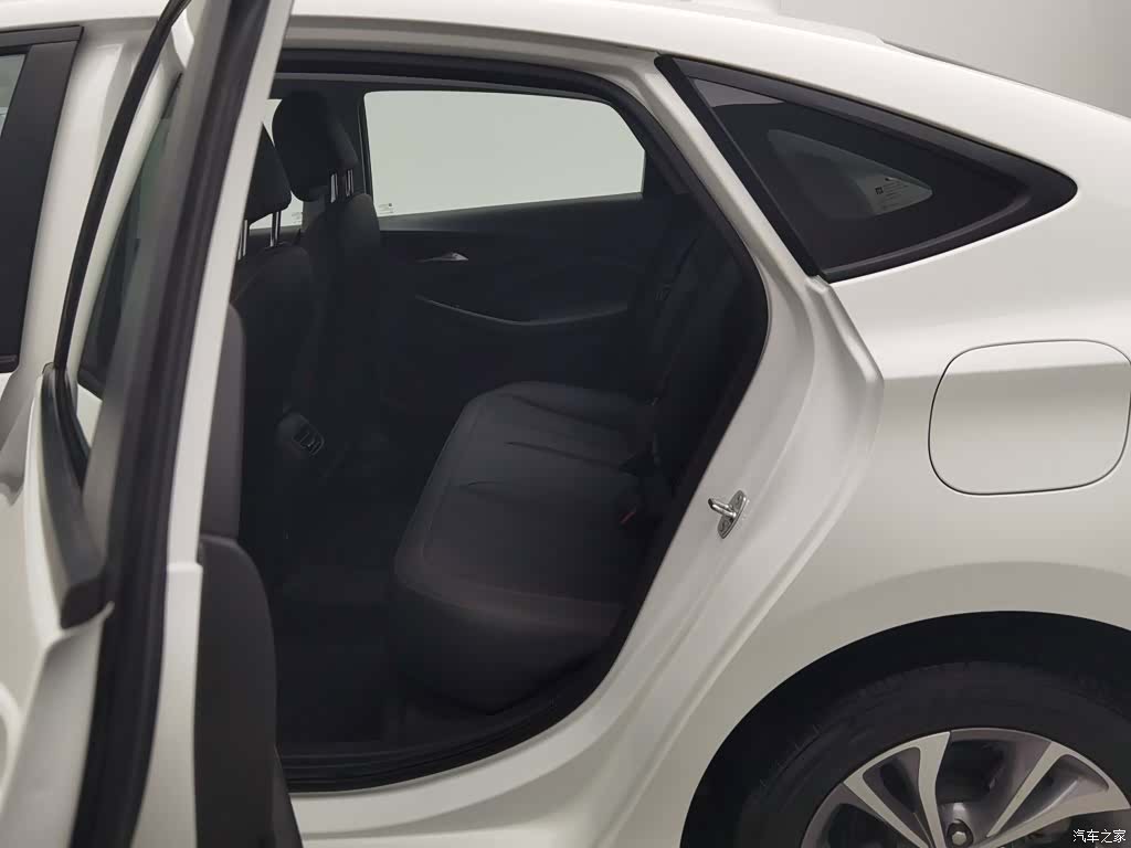 Buick Verano, 2025 15