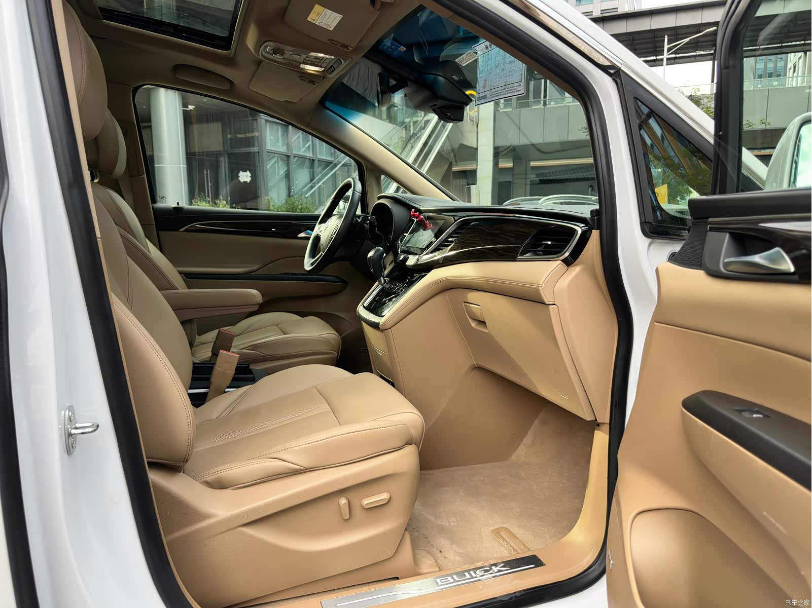 Buick GL8, 2019 11