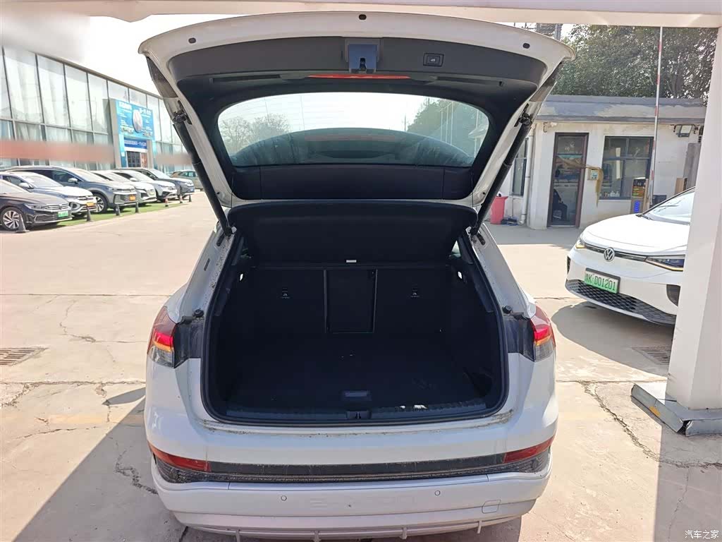 Audi Q4 e-tron, 2024 19
