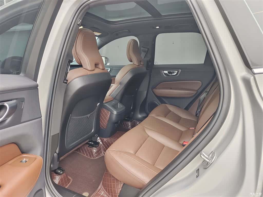 Volvo XC60, 2022 13