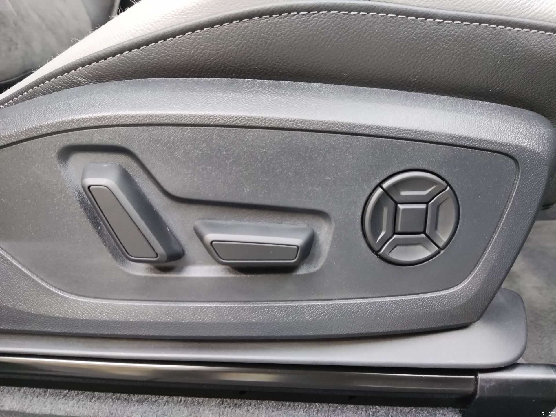 Audi Q3, 2022 8