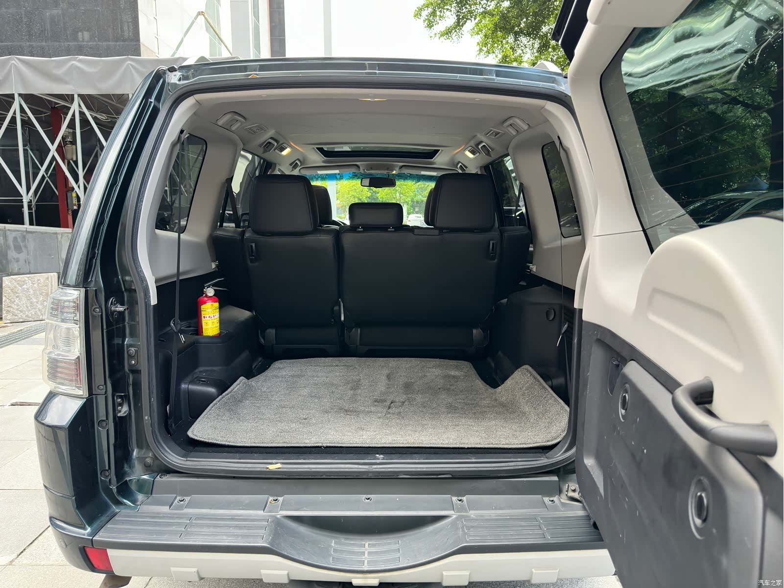 Mitsubishi Pajero, 2011 24