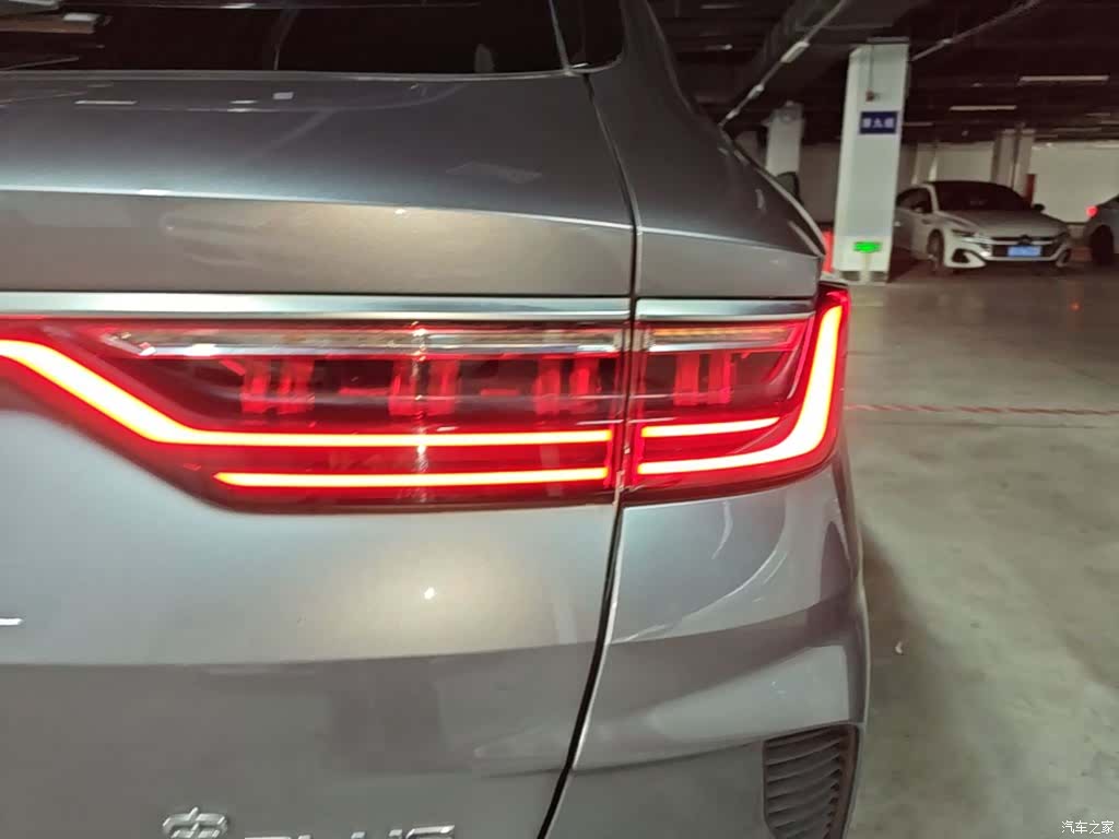 BYD Song, 2022 8