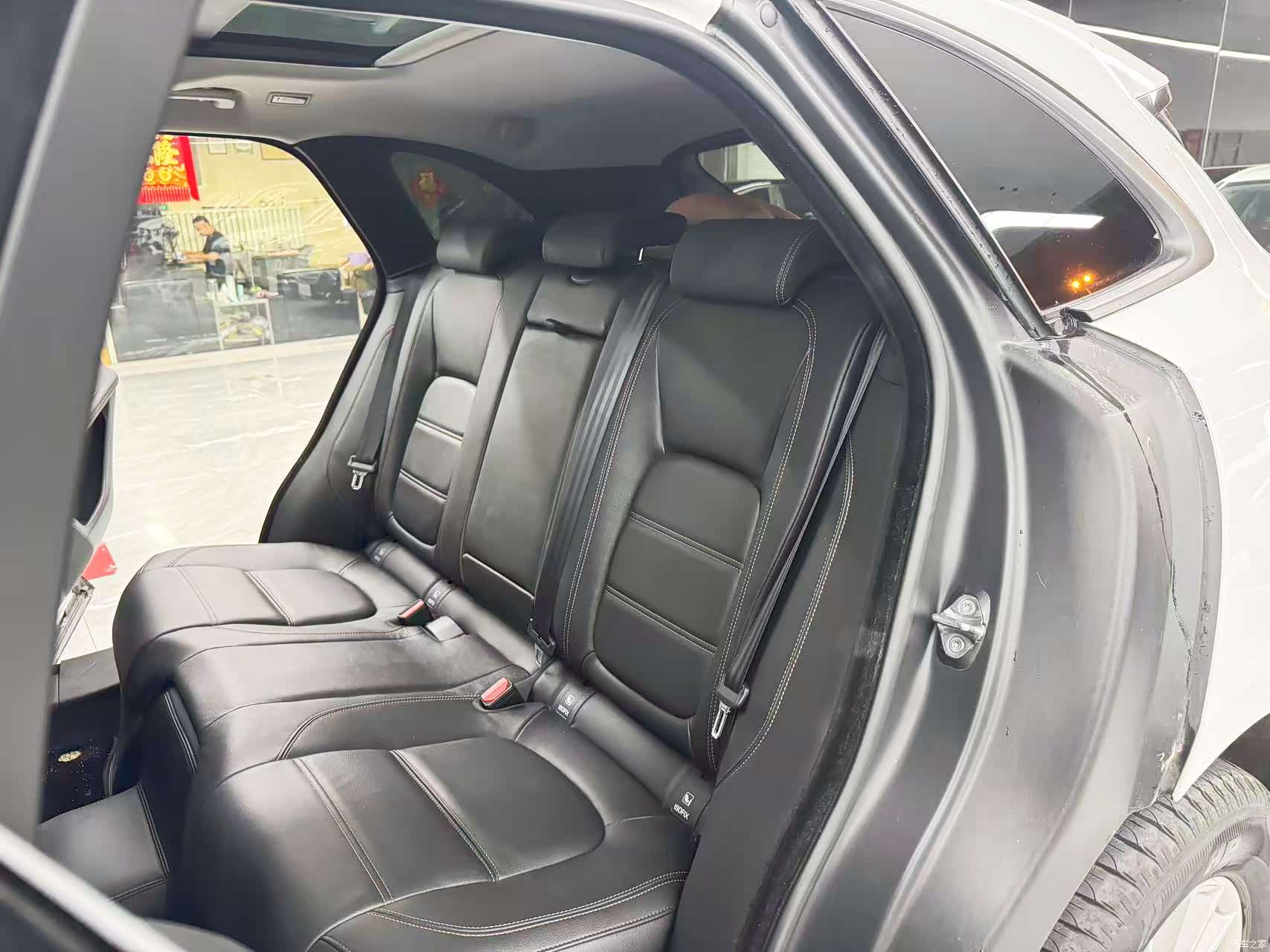 Jaguar F-PACE, 2018 13