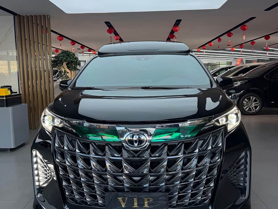 Toyota Granvia 2025, фото 3