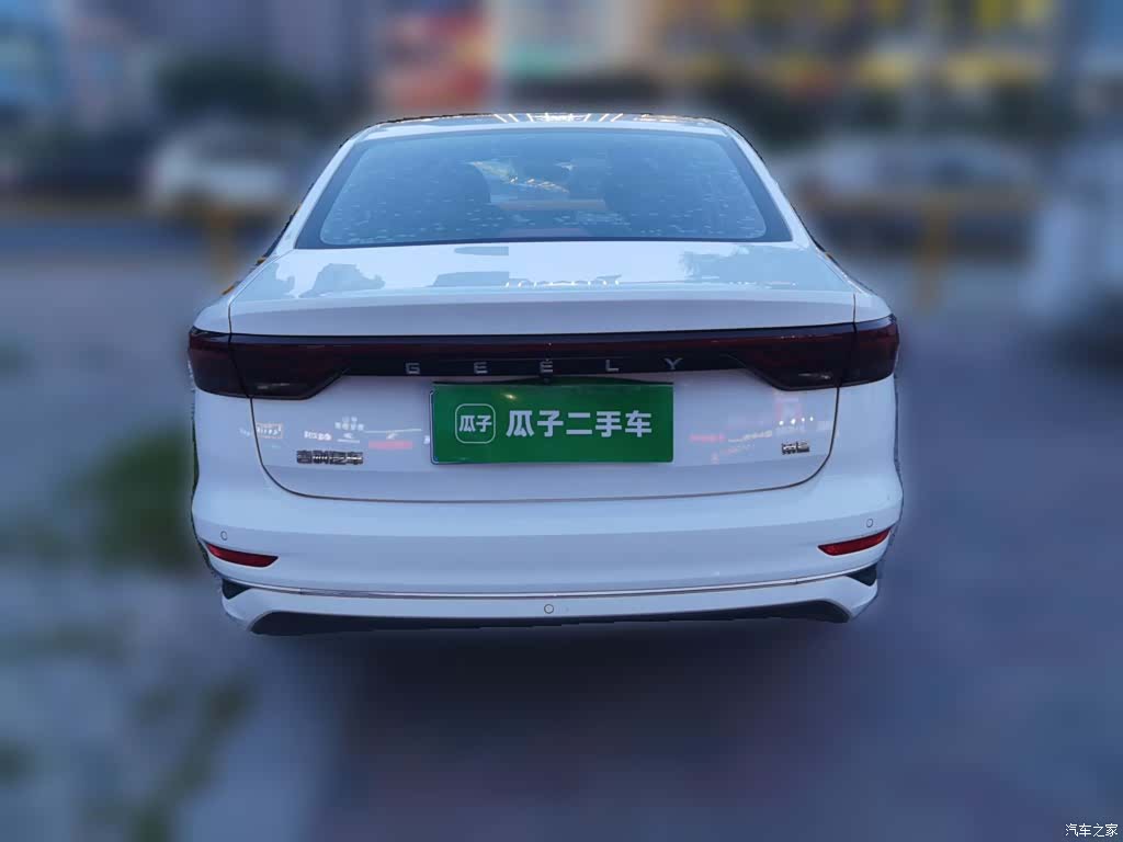 Geely Emgrand, 2022 4