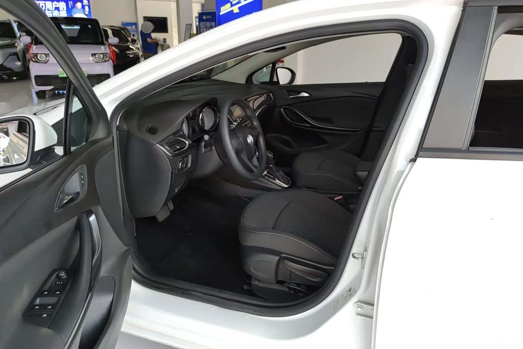Buick Verano, 2016 9