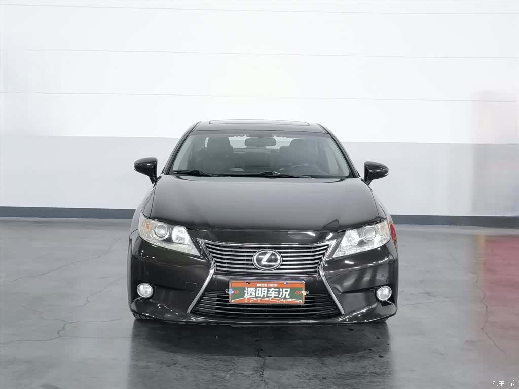 Lexus ES, 2012 3