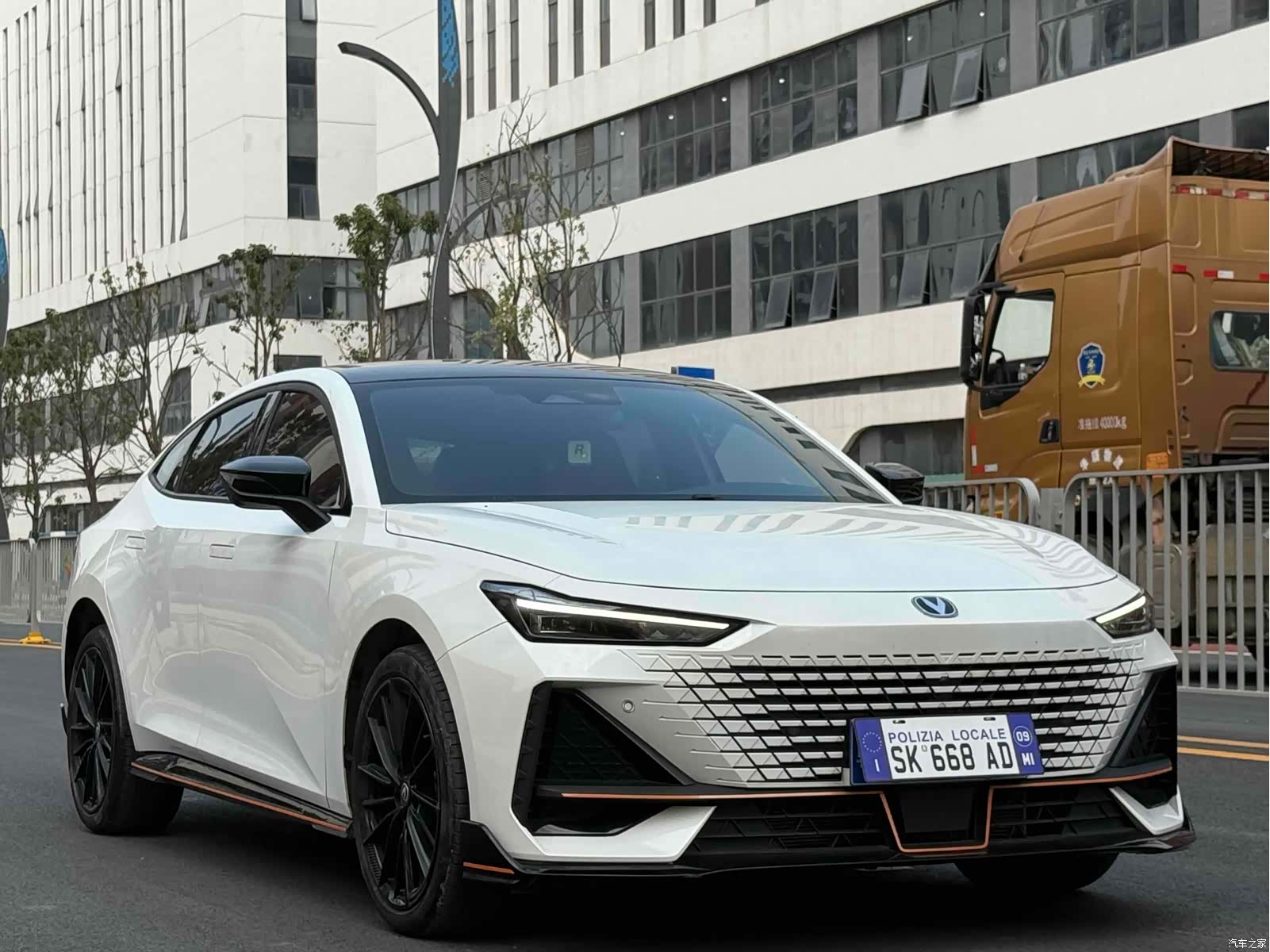 Changan UNI-V, 2023 2