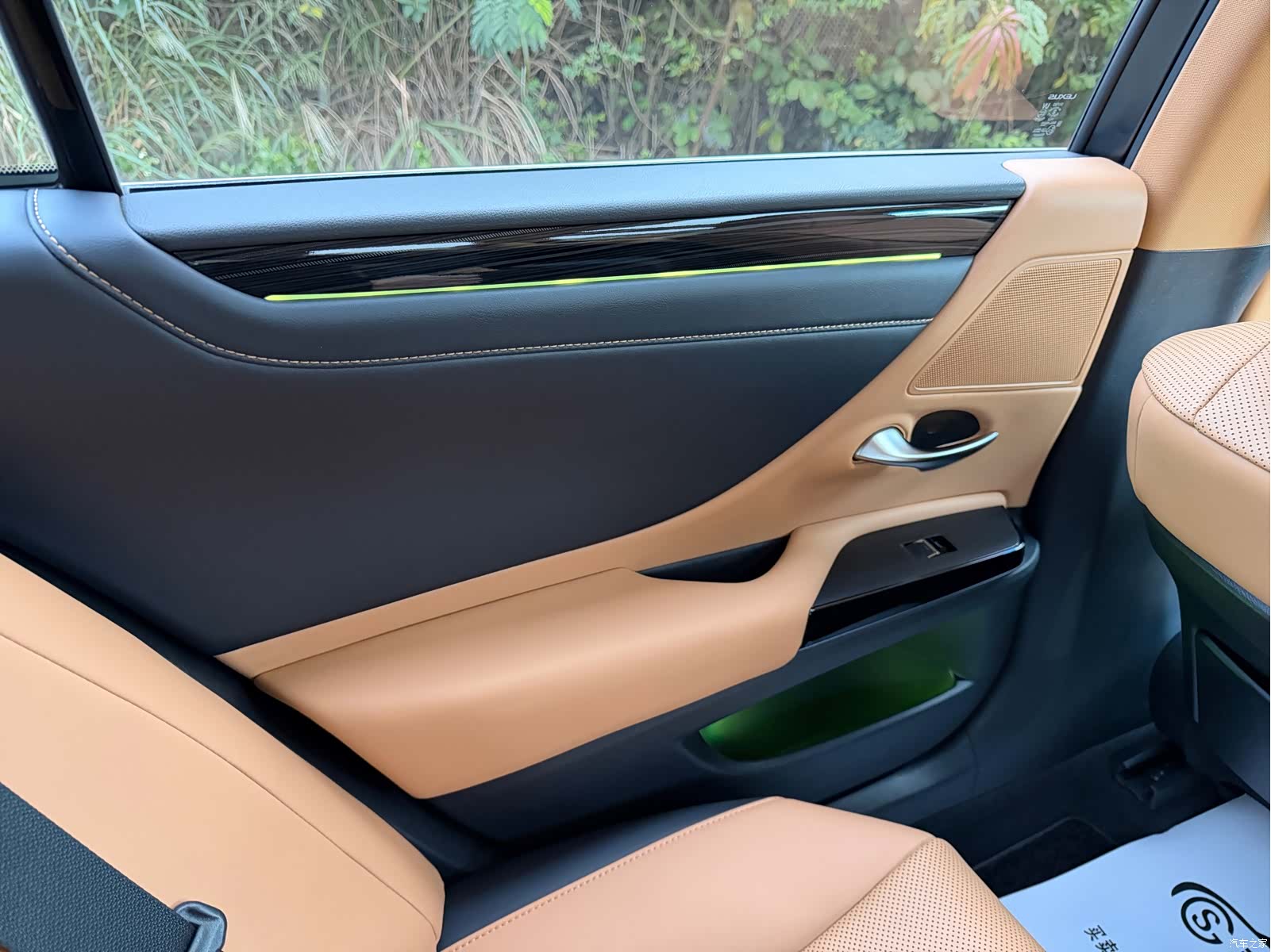 Lexus ES, 2022 22