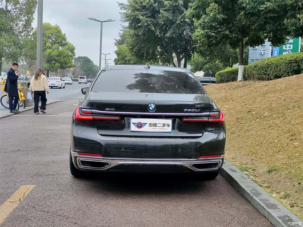 BMW 7 Series, 2021 все фото