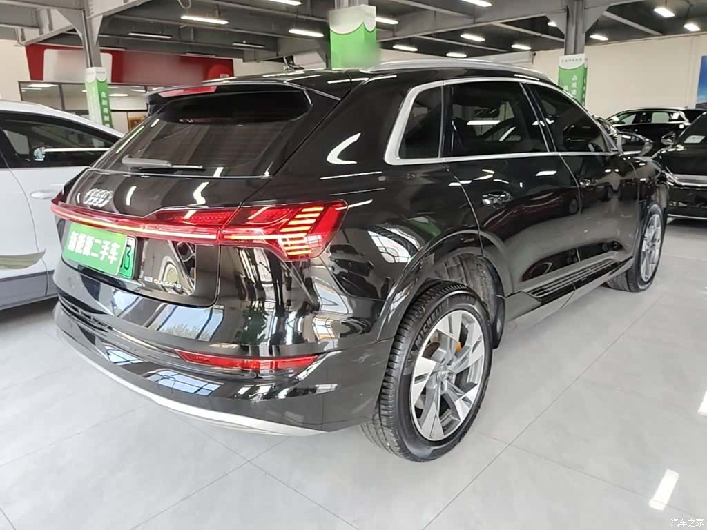 Audi e-tron, 2020 все фото