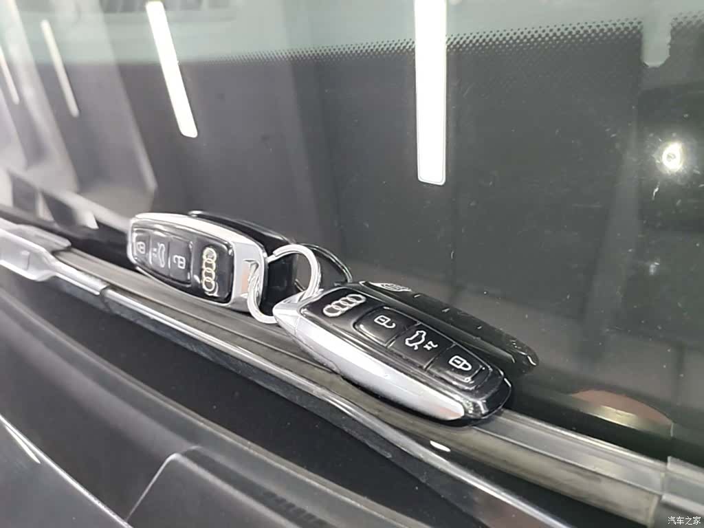 Audi e-tron, 2020 17