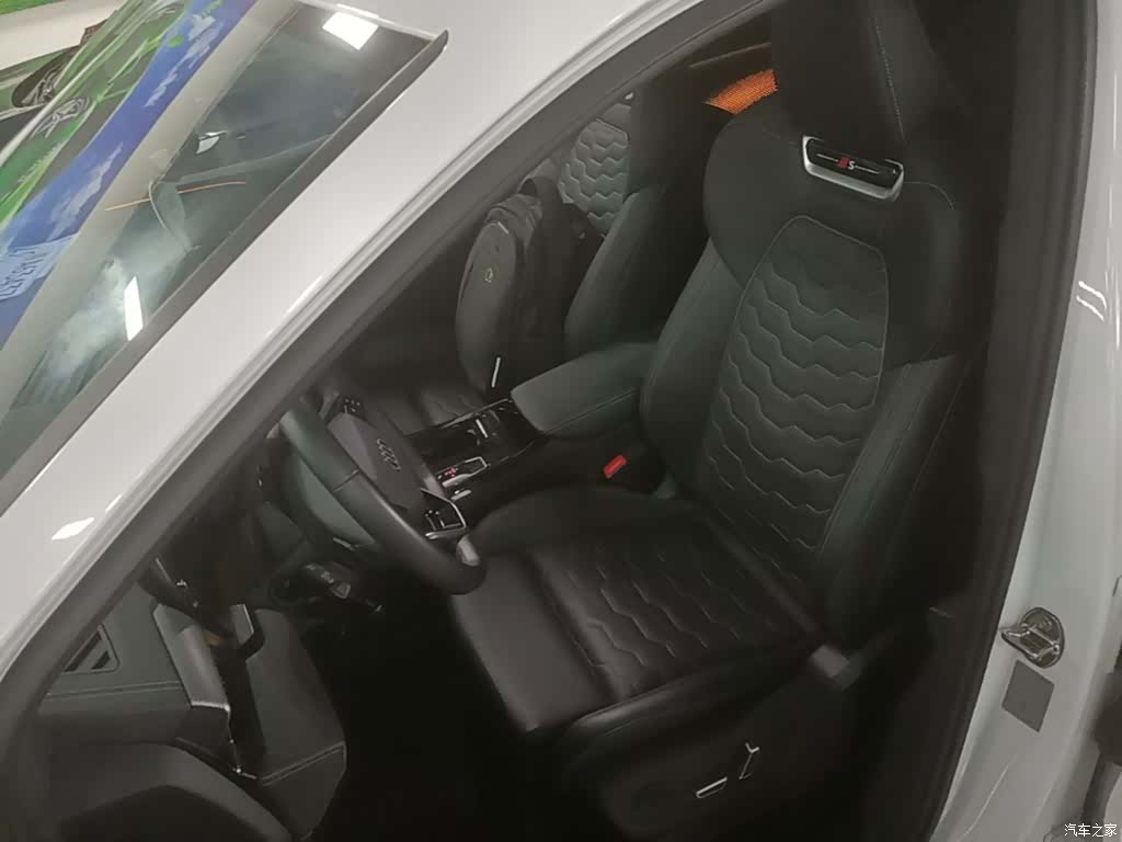 Audi e-tron, 2025 11