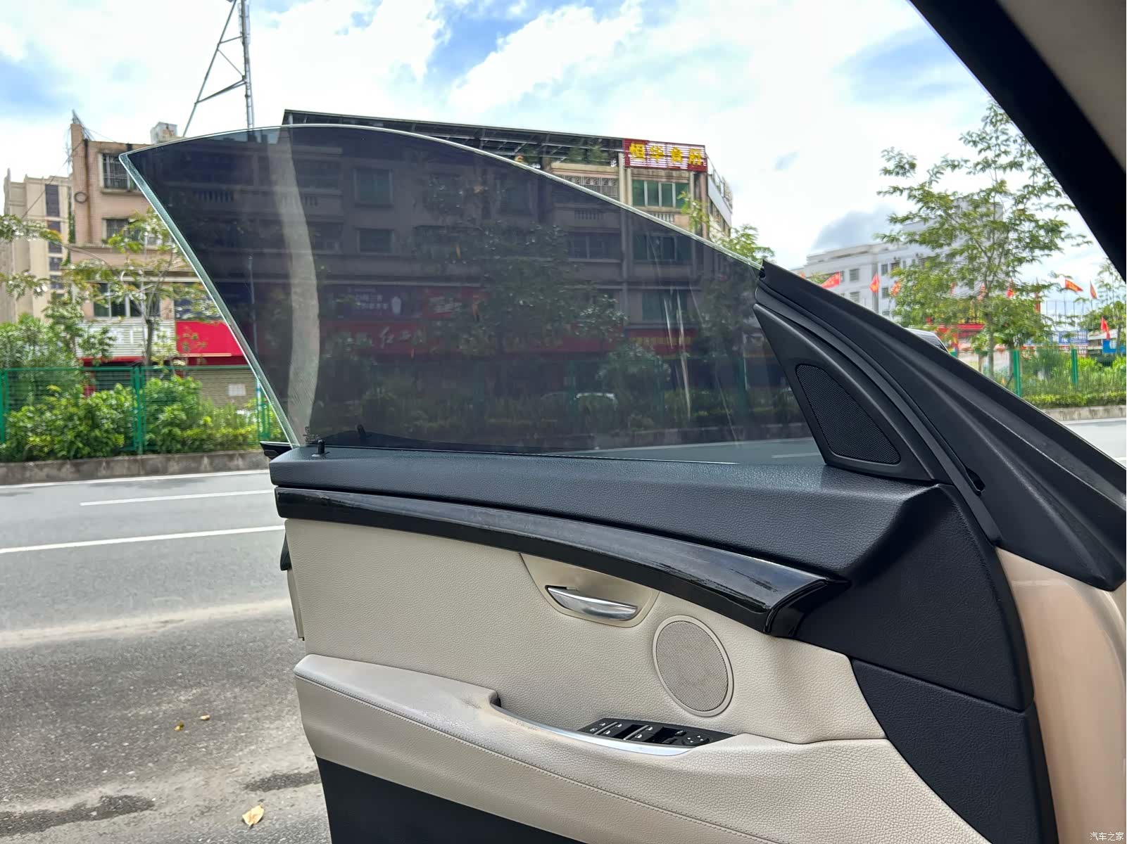 BMW 5 Series, 2010 8