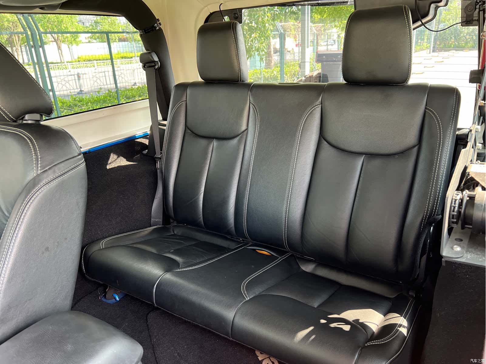 Jeep Wrangler, 2015 14