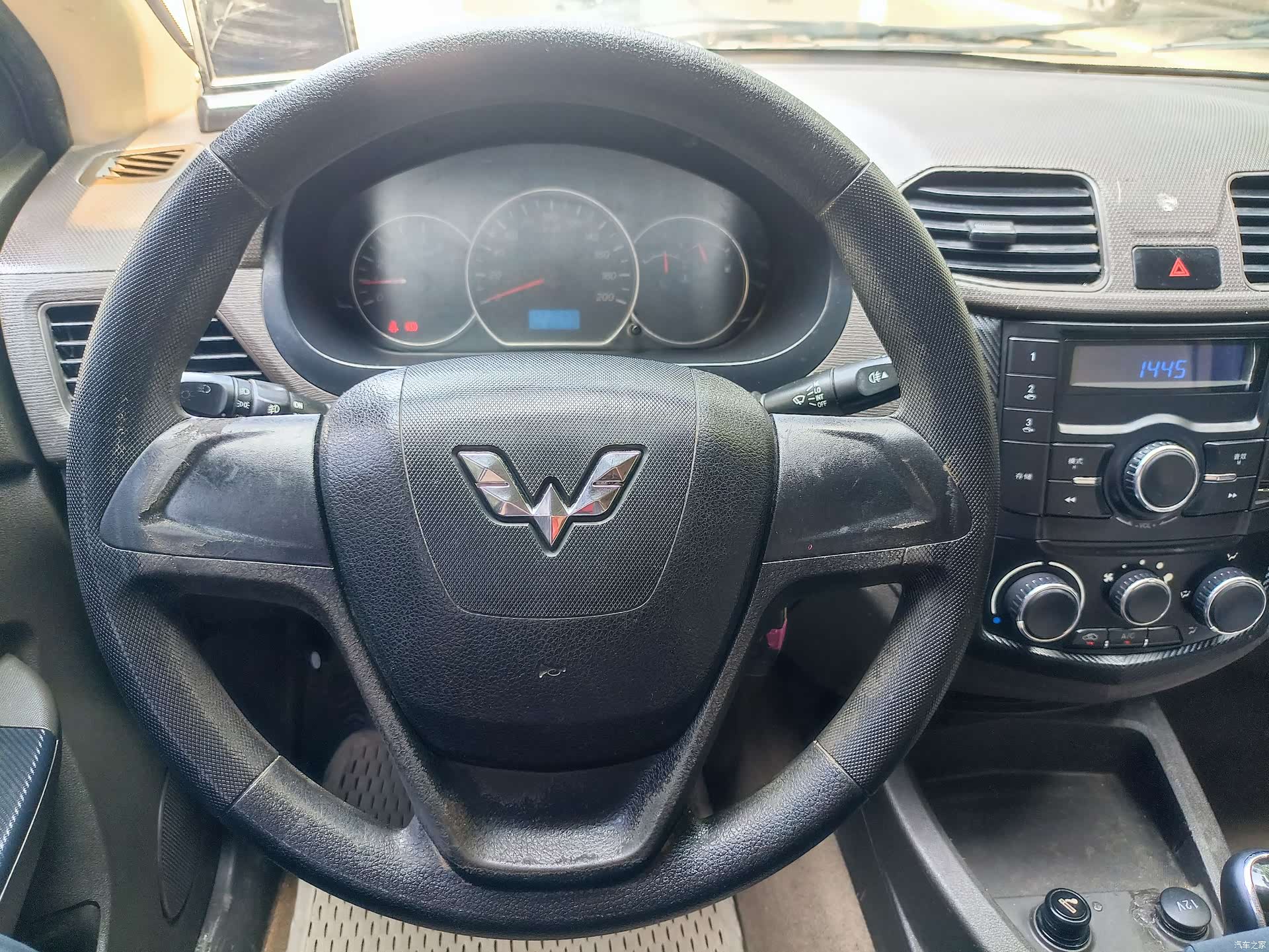 Wuling Hongguang, 2016 25