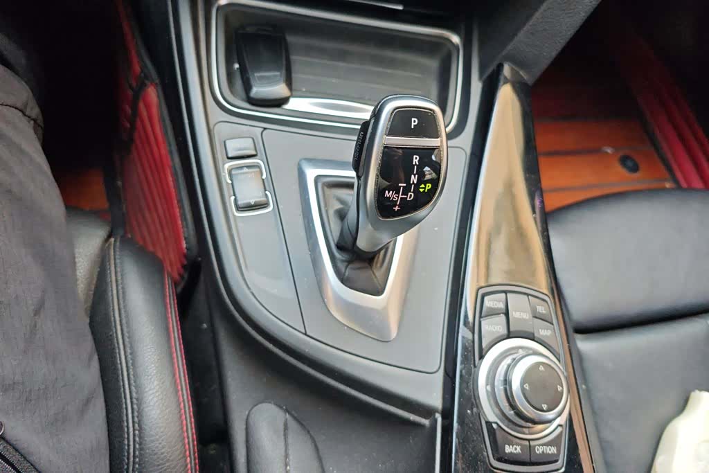 BMW 3 Series, 2013 16