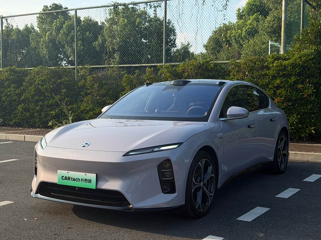 NIO ET5