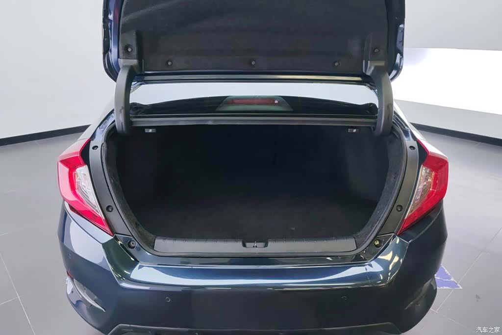 Honda Civic, 2020 4