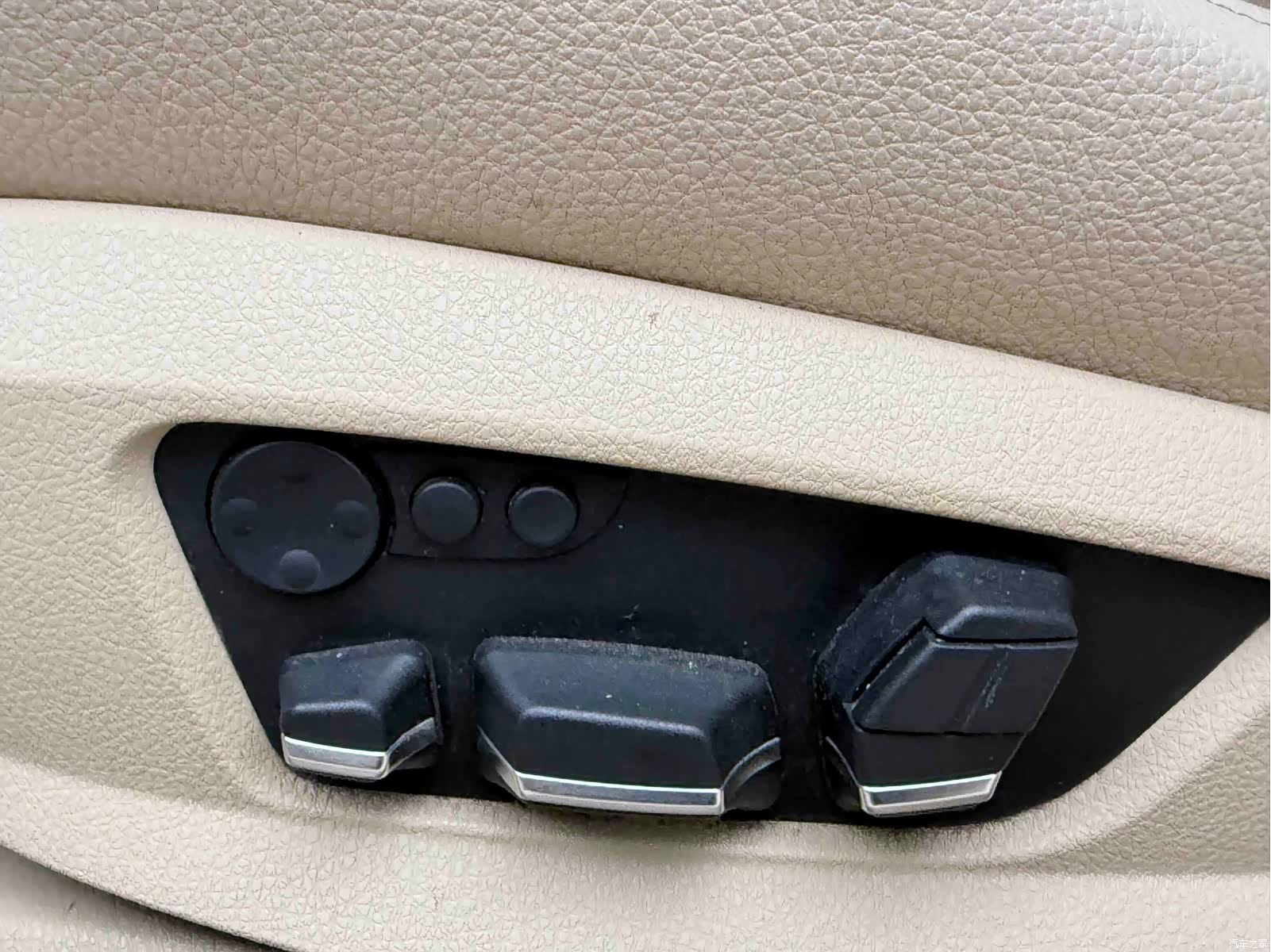 BMW 7 Series, 2012 11