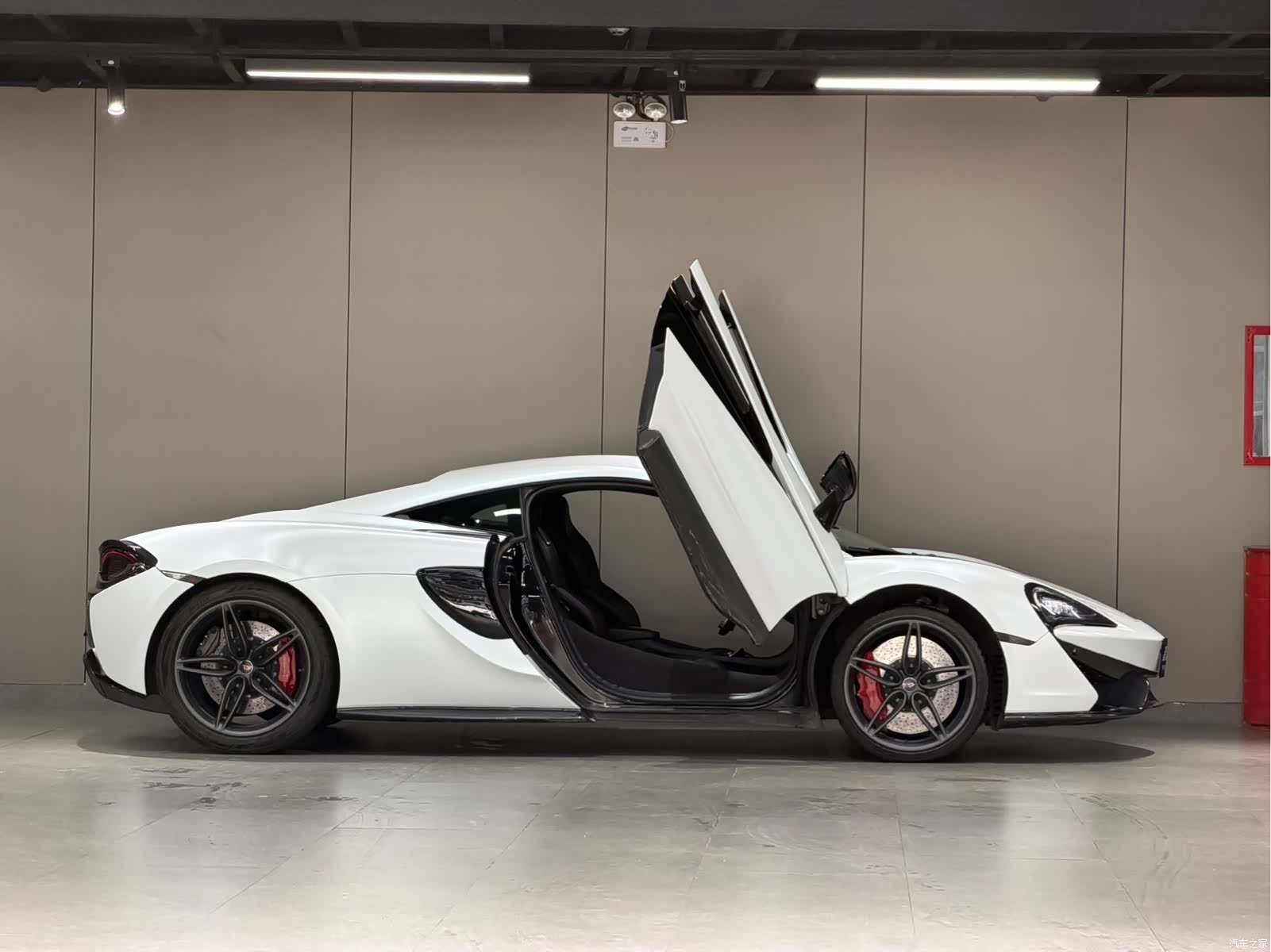 McLaren 570, 2016 11