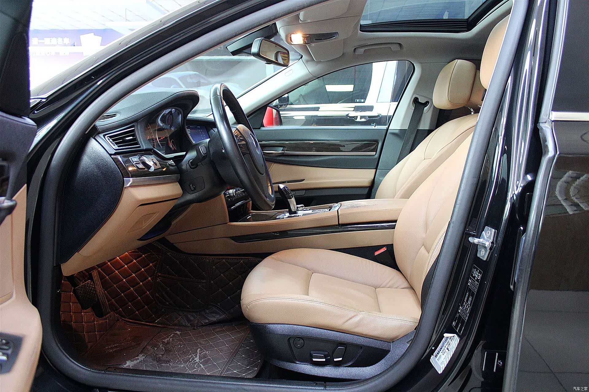 BMW 7 Series, 2011 6