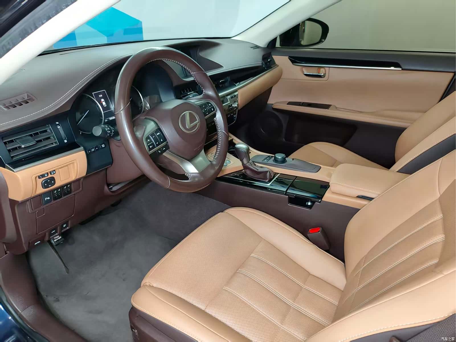 Lexus ES, 2018 6