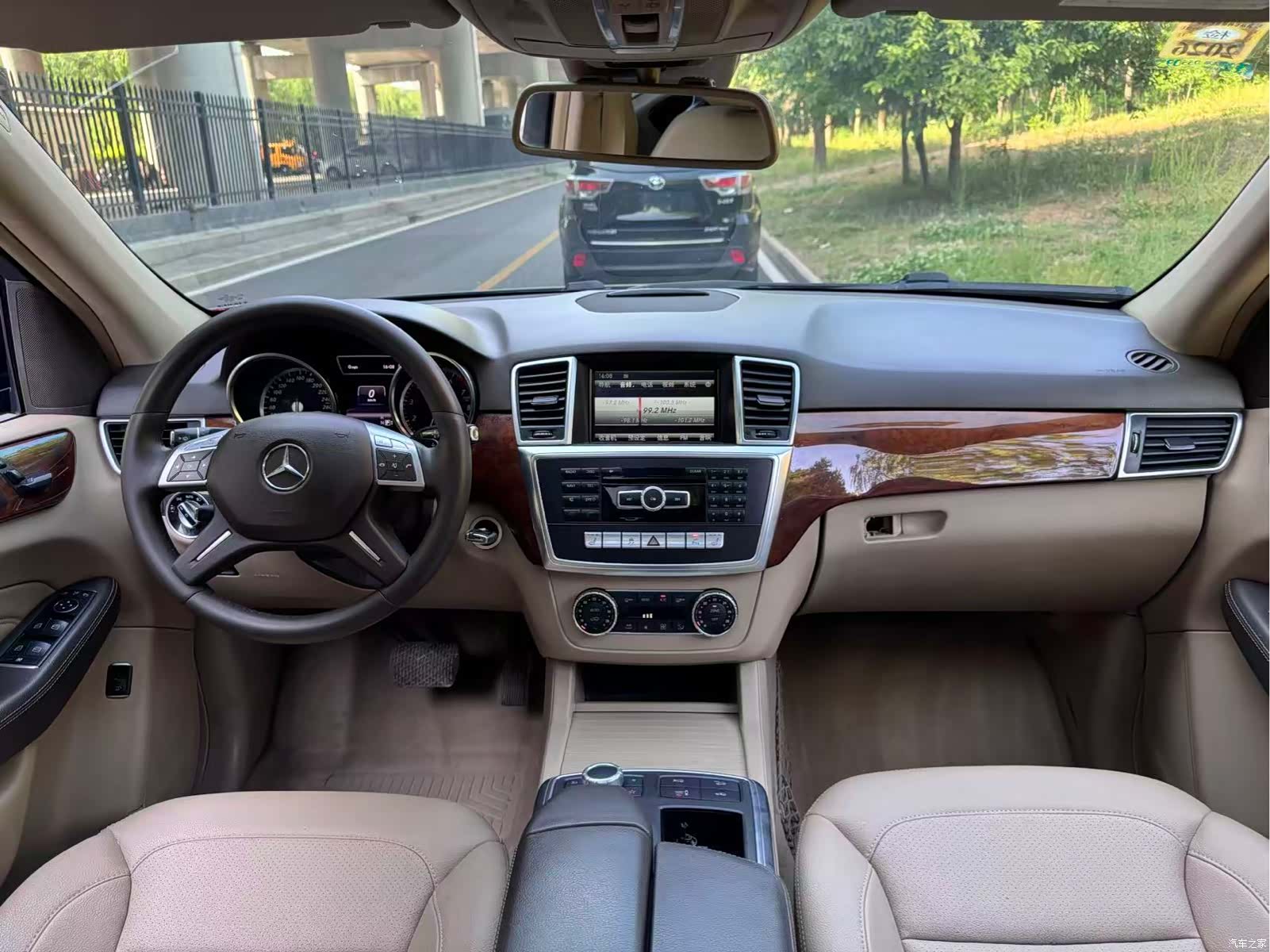 Mercedes-Benz M-Class, 2013 7