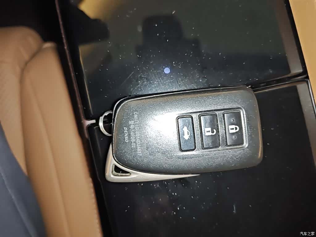 Lexus ES, 2016 9