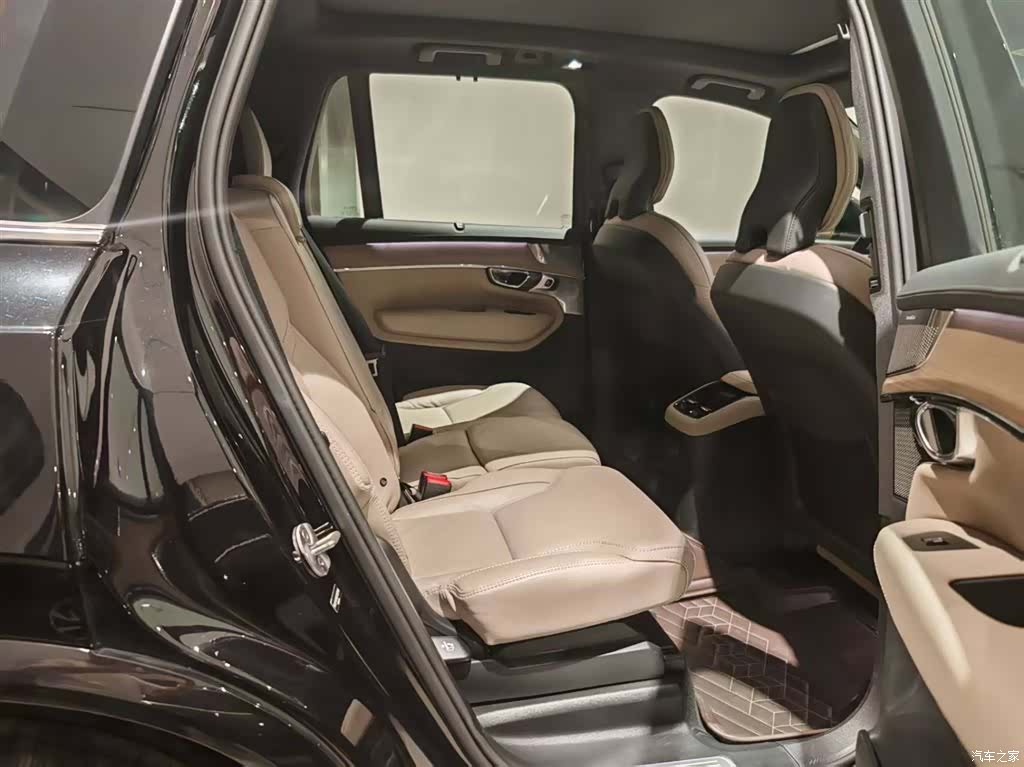 Volvo XC90, 2025 19