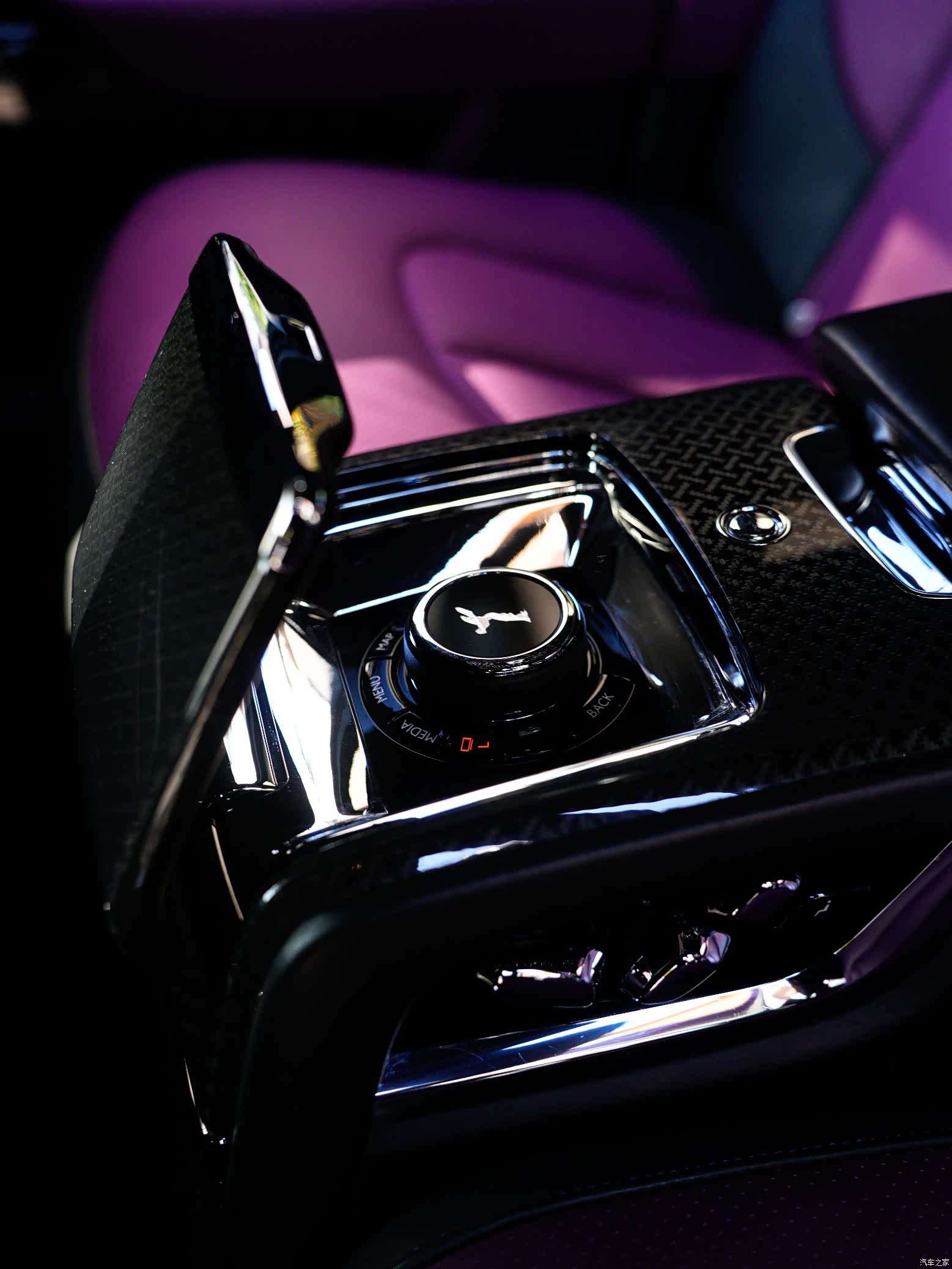 Rolls-Royce Cullinan, 2020 16