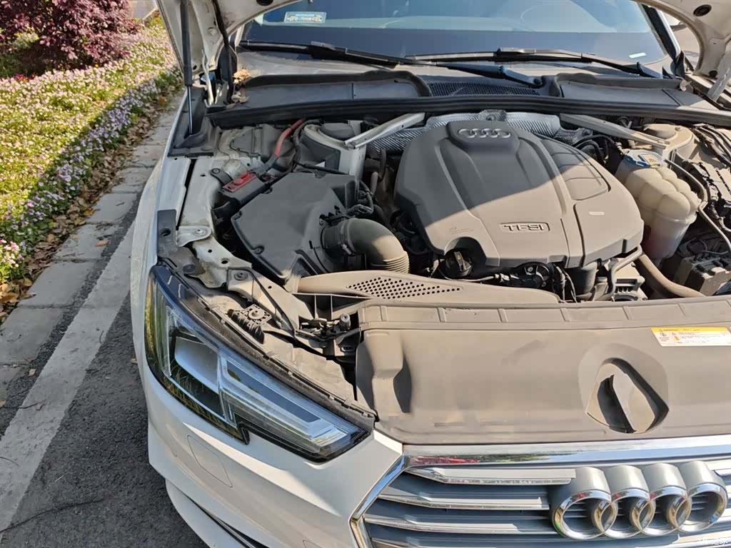 Audi A4L, 2018 21