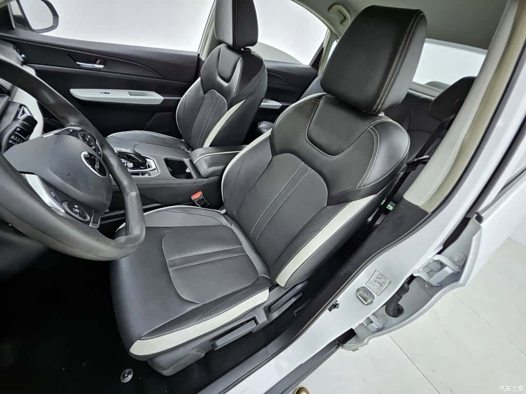 DongFeng E70, 2023 16