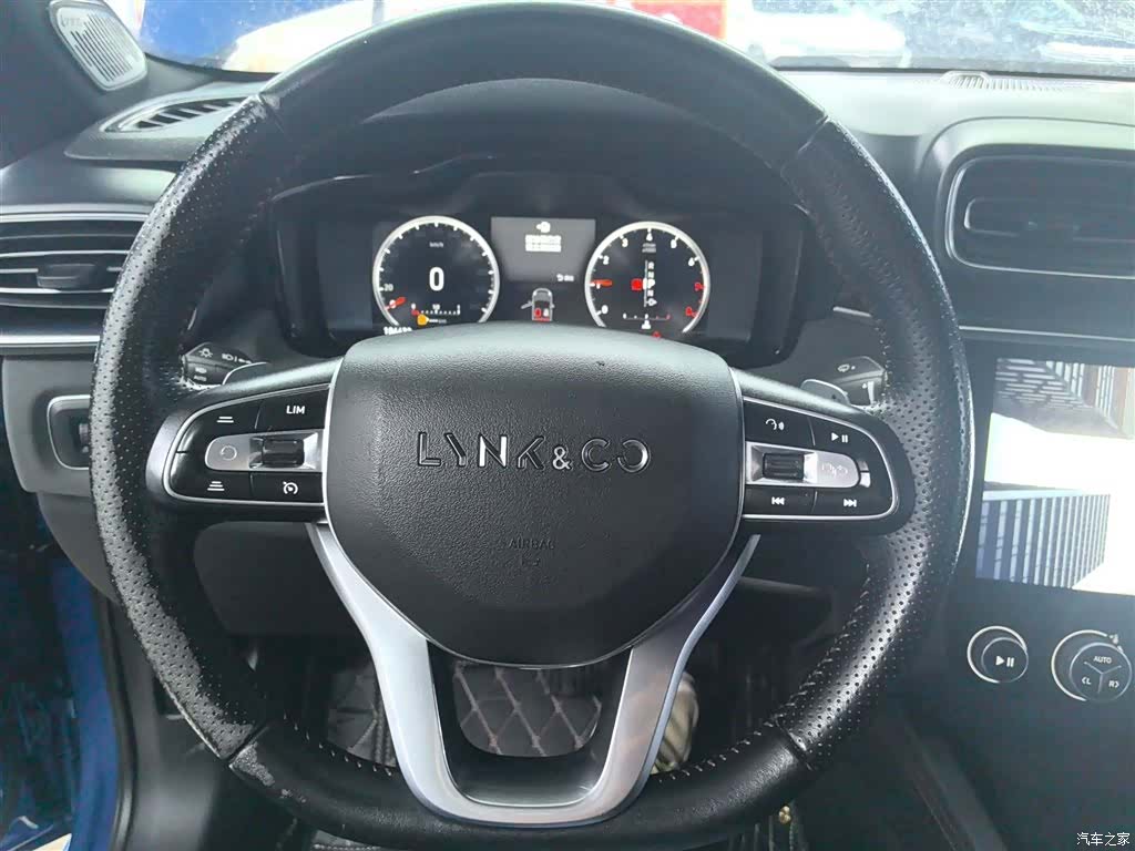 Lynk & Co 01, 2020 11