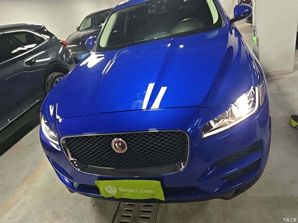 Jaguar F-PACE, 2018 3