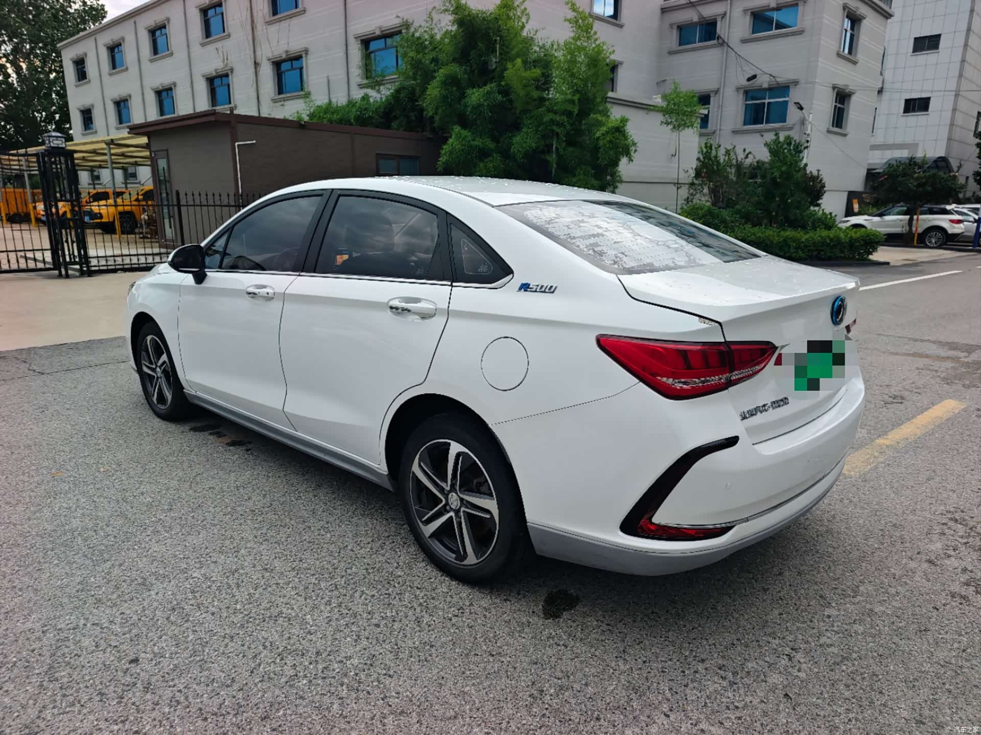 BAIC EU5, 2019 13