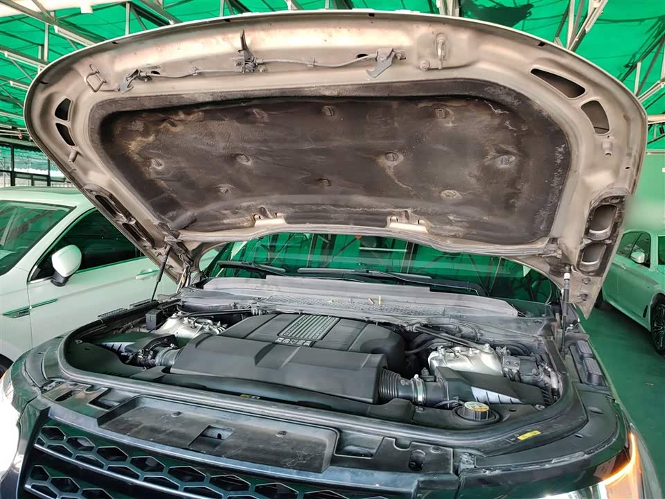 Land Rover Range Rover Sport Land Rover Range Rover Sport