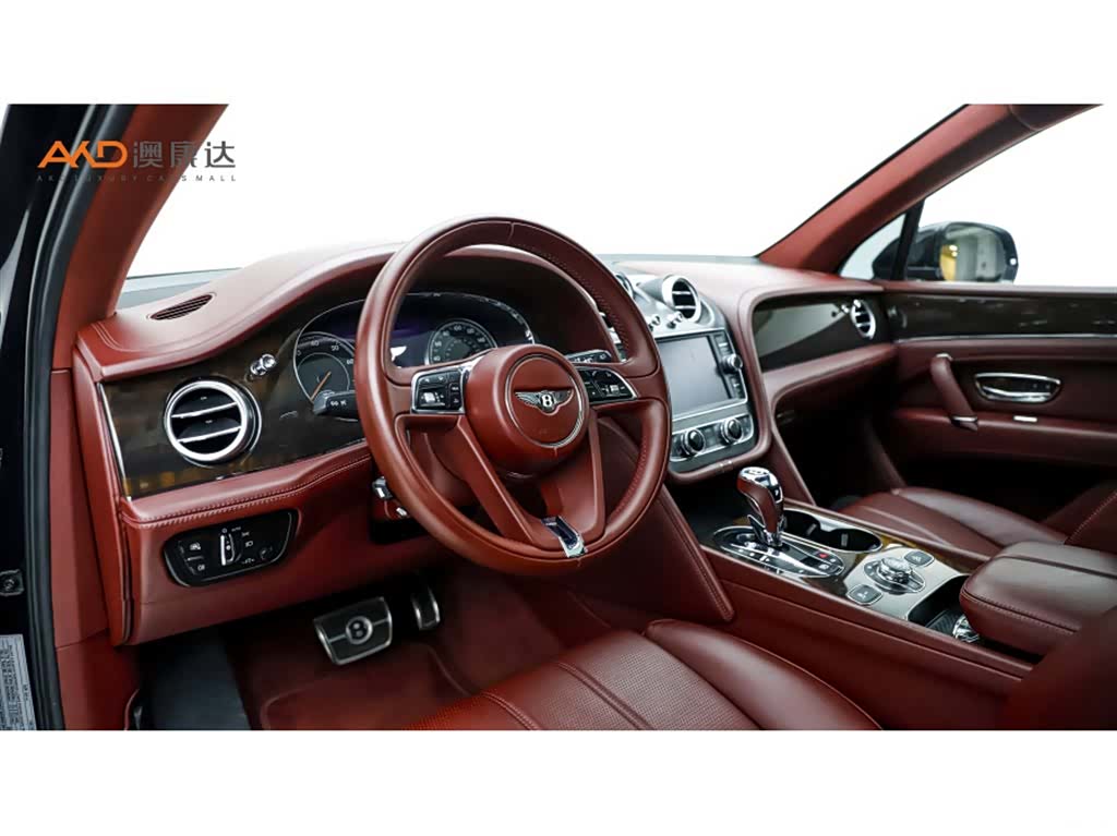 Bentley Bentayga, 2020 6