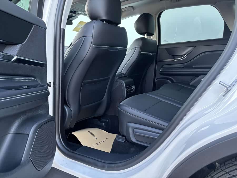 Lincoln Corsair 2026, фото 8
