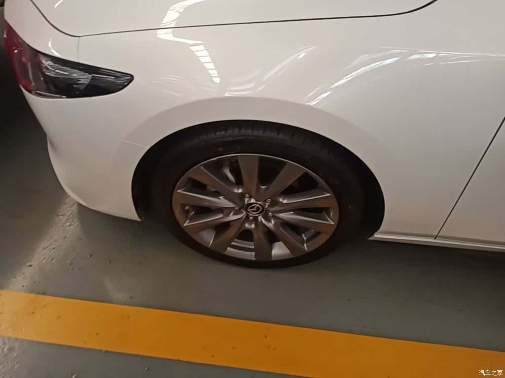 Mazda Mazda3, 2024 23