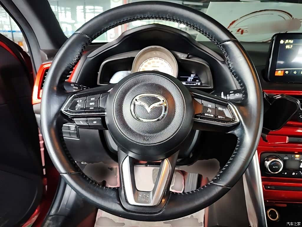 Mazda CX-4, 2018 11
