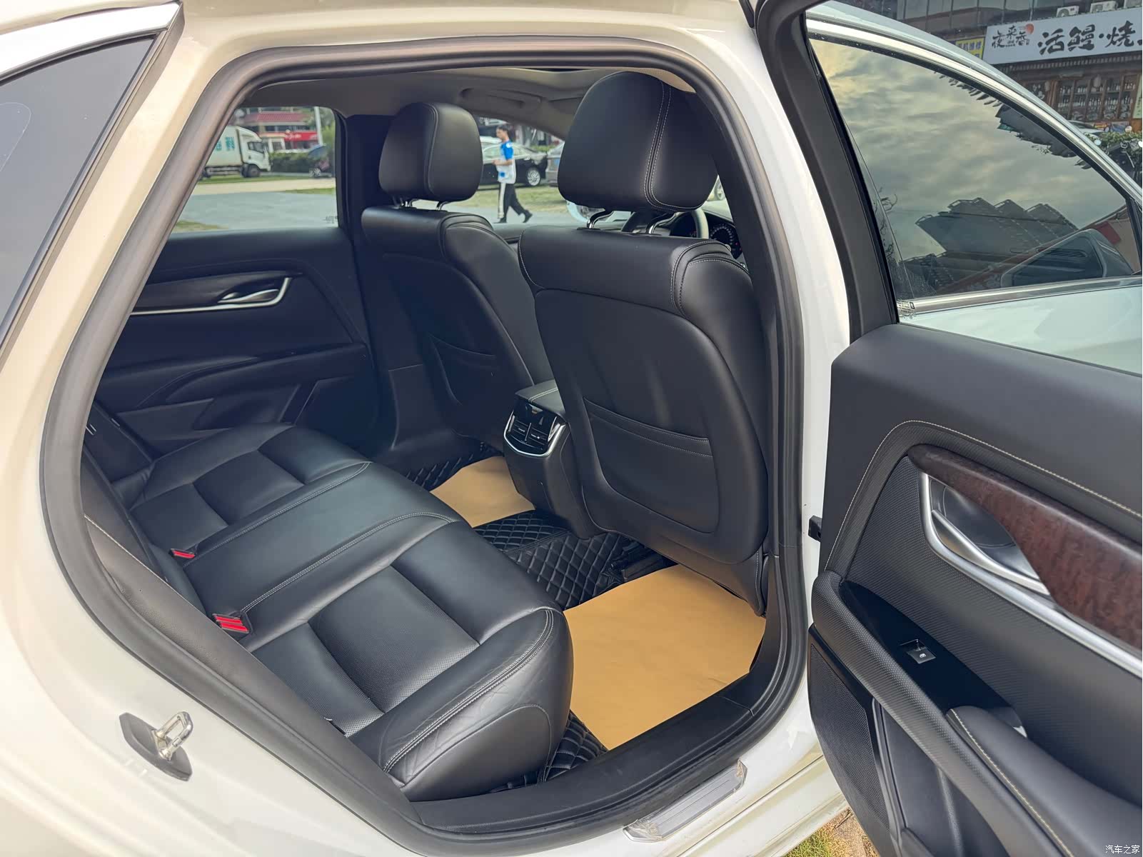 Cadillac XTS, 2019 14