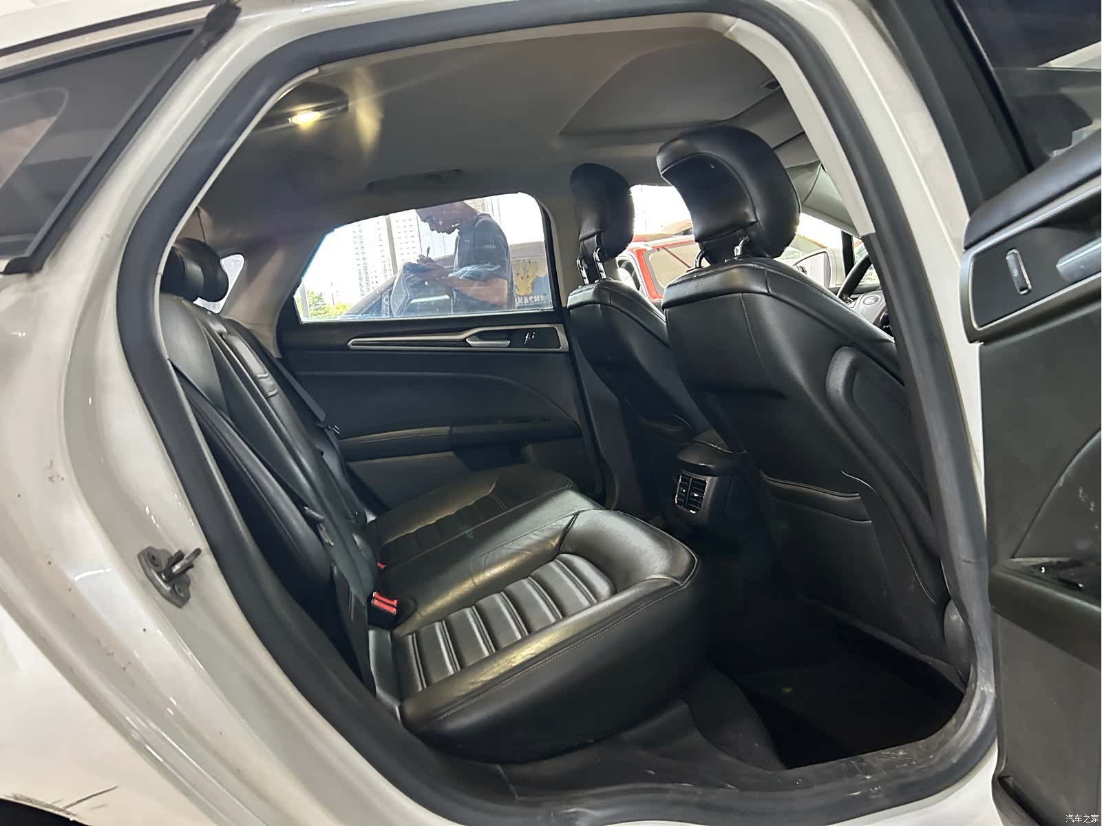 Ford Mondeo, 2015 14