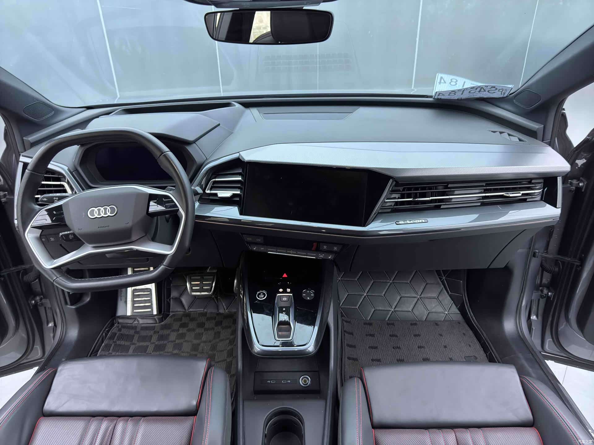Audi Q5 e-tron, 2022 16