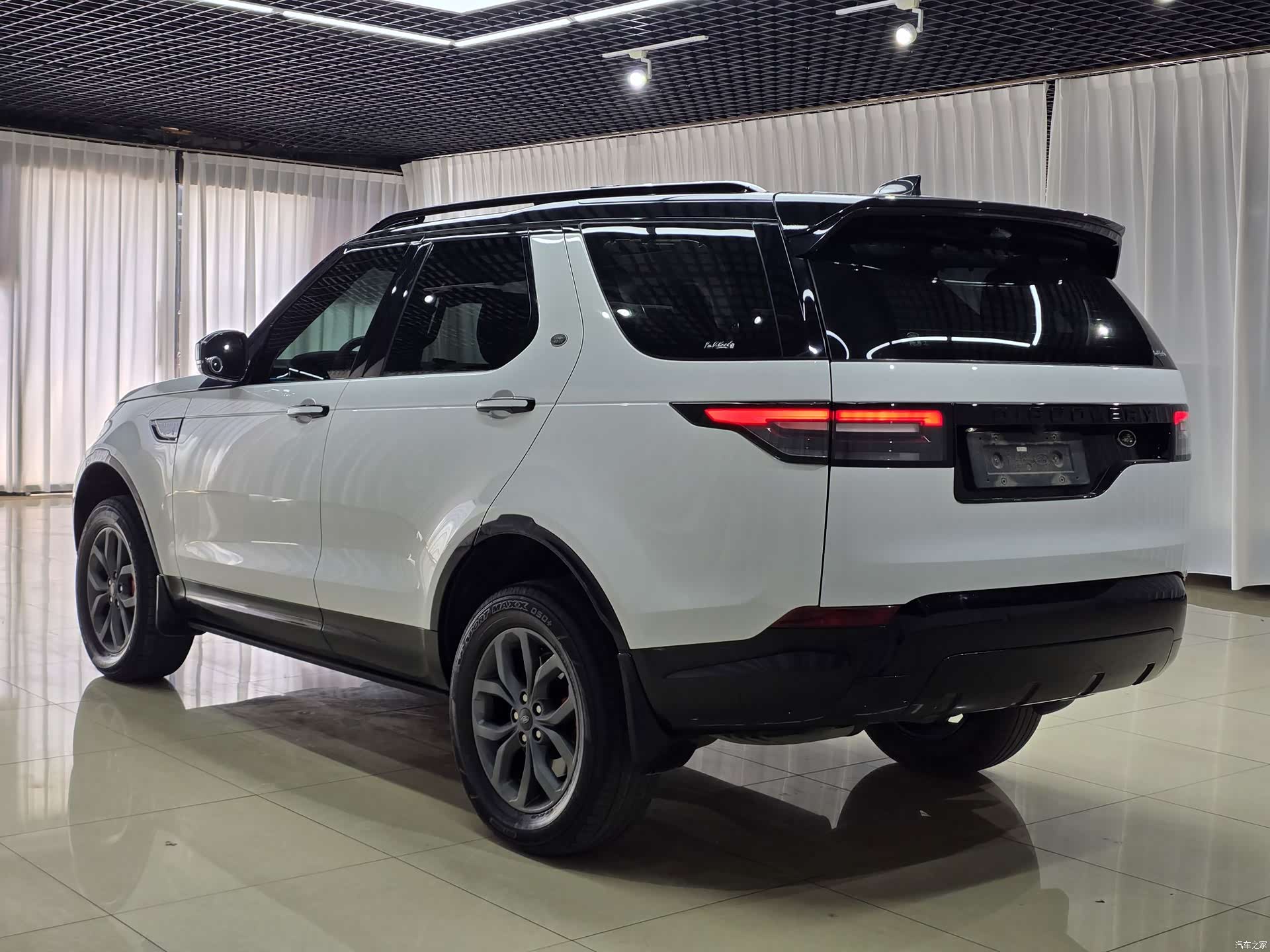 Land Rover Discovery, 2018 все фото