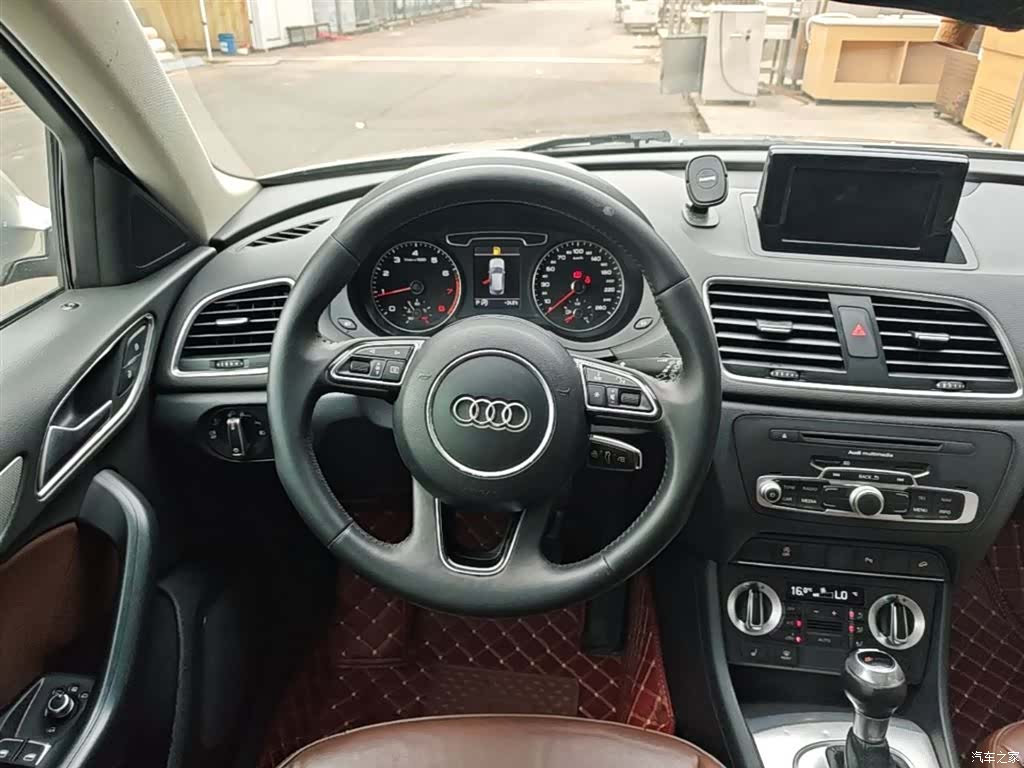 Audi Q3, 2015 11